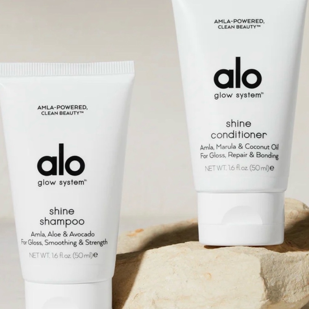ALO Yoga Shine Shampoo and Conditioner Set - White